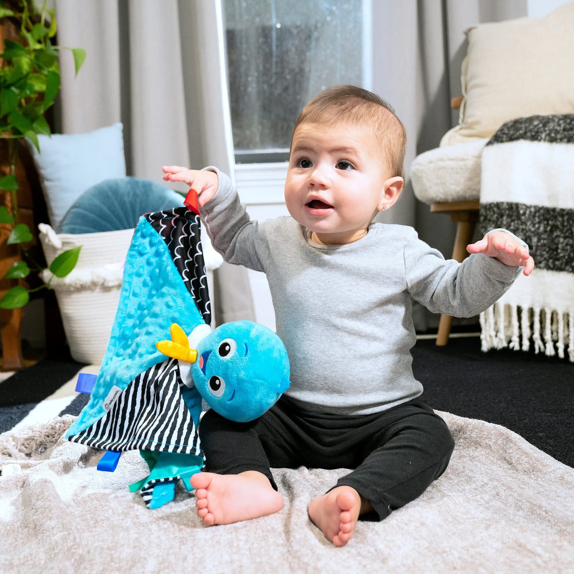 Baby Einstein - Opus’s Look Sea Listen™ Soothing Plush Toy